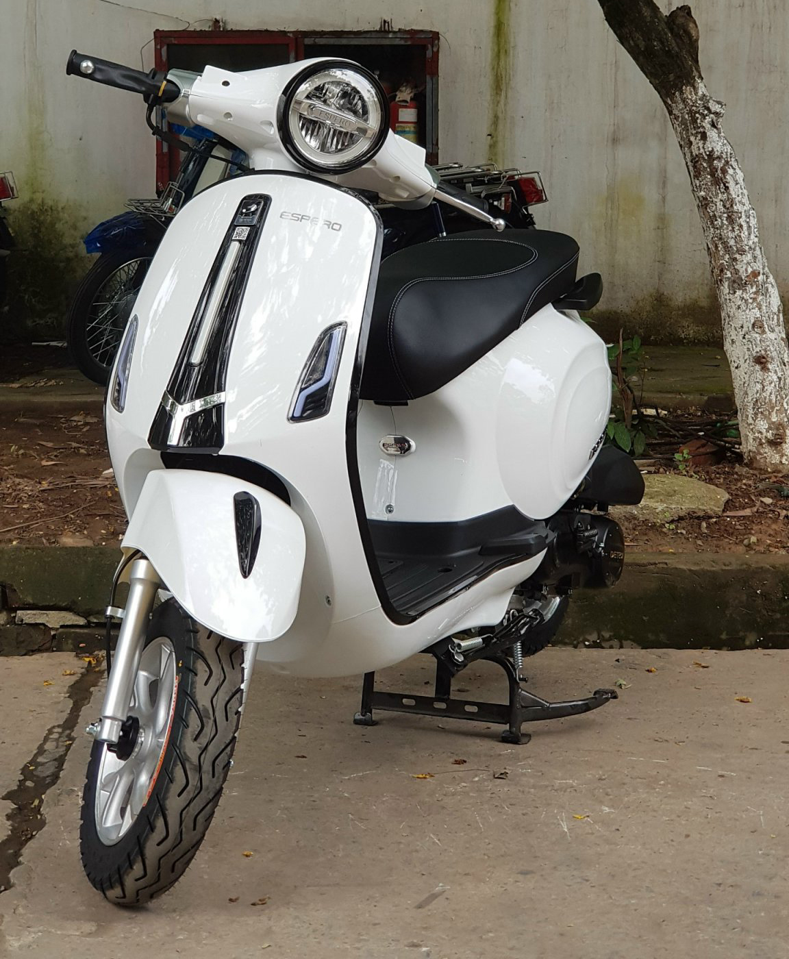Xe ga 50cc Espero Classic màu trắng