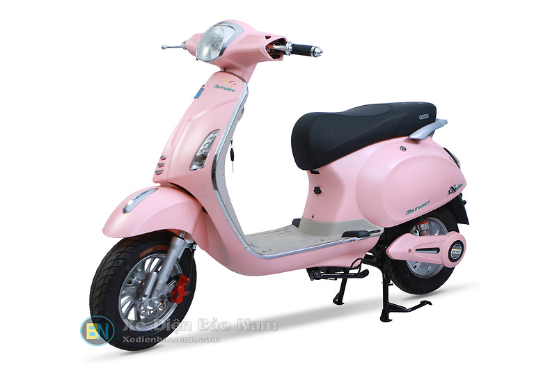Xe máy điện Vespa Nioshima màu hồng 2018